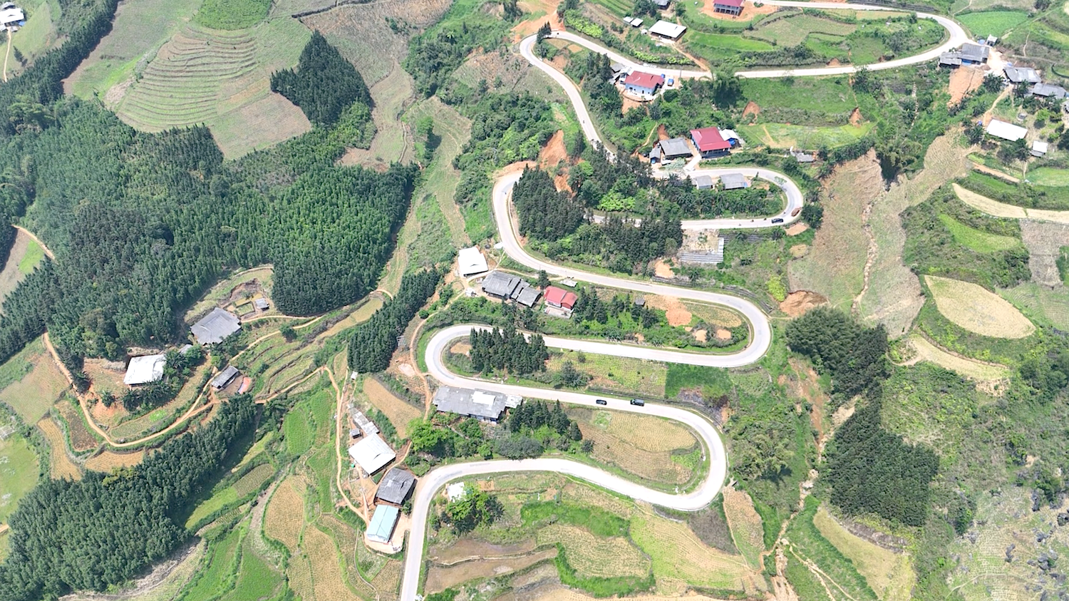 cycling-on-na-tenh-pass